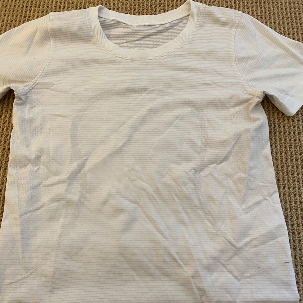 Lululemon workout top